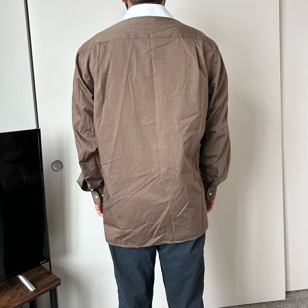 Large brown button down - Picture 3 of 4